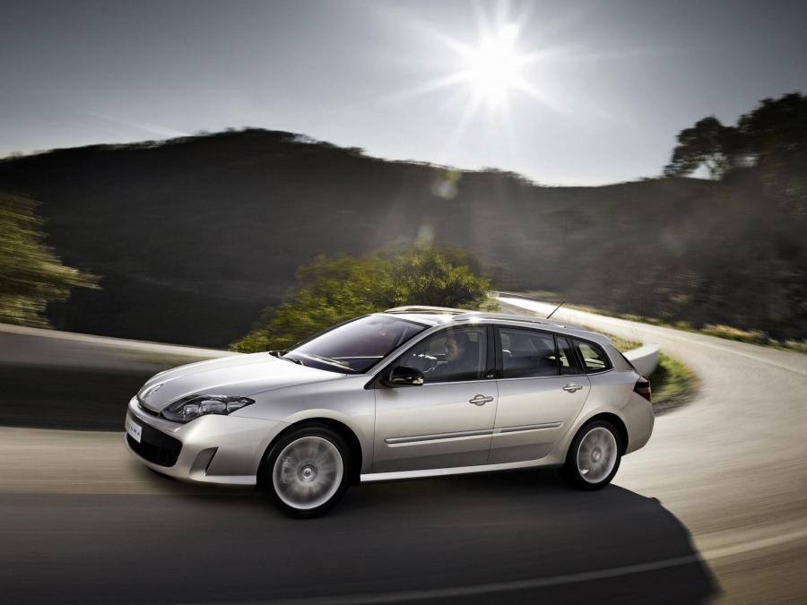  Renault Laguna GT 2008 года  (фото 48 из 62)